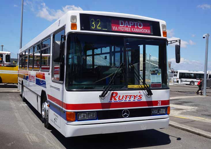 Ruttys Mercedes O405 Custom 238 28